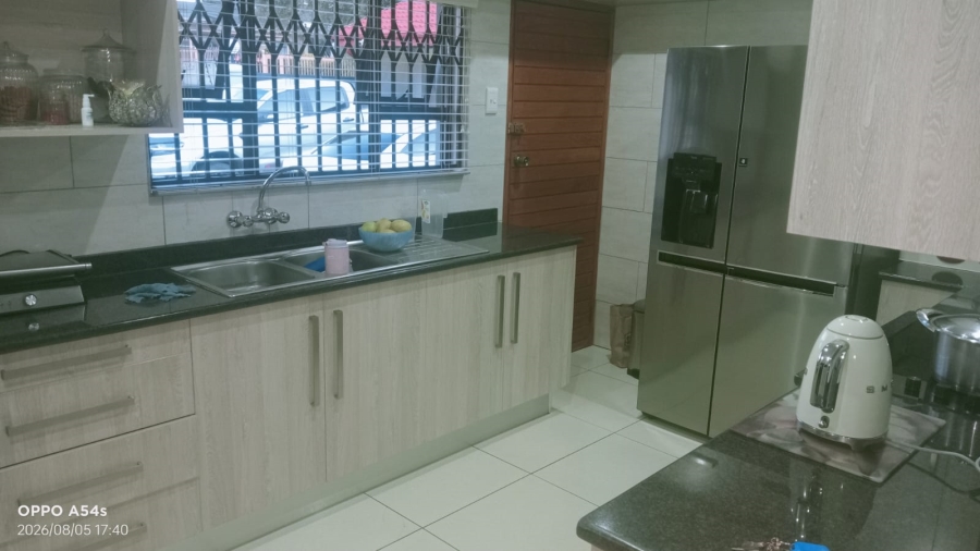 To Let 4 Bedroom Property for Rent in Fleurdal Free State